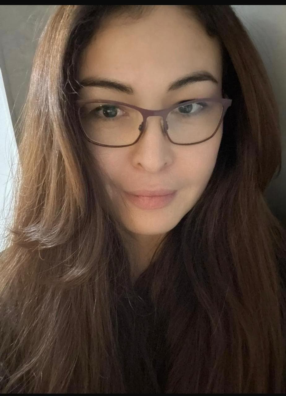 Molly — Sales Manager